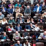 Diputados: la oposición se juega a derogar el DNU 846 que faculta a Caputo hacer lo que quiera con la deuda