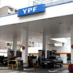 Por el aumento en el precio del petróleo, YPF subió los combustibles un 2%